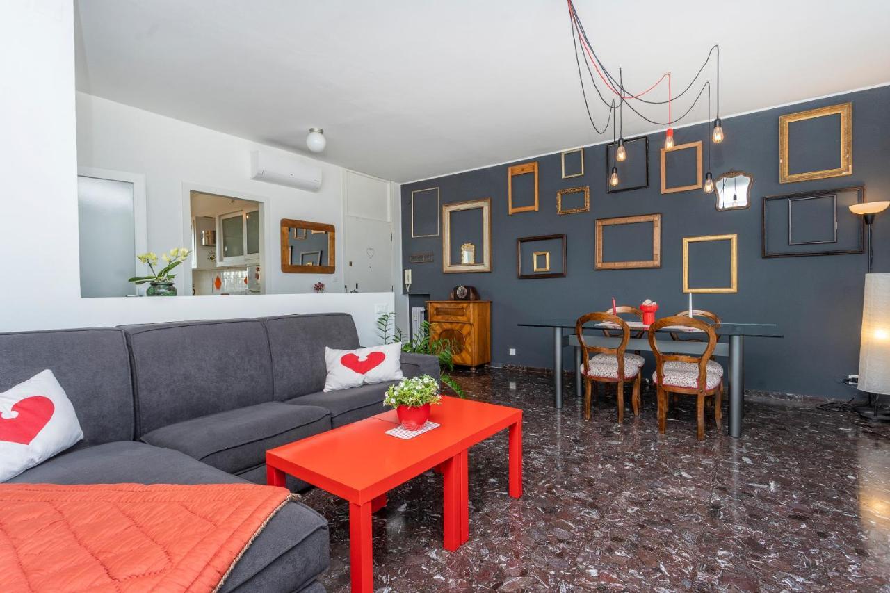 Udine Viale Venezia Huge Red Apartment Екстер'єр фото
