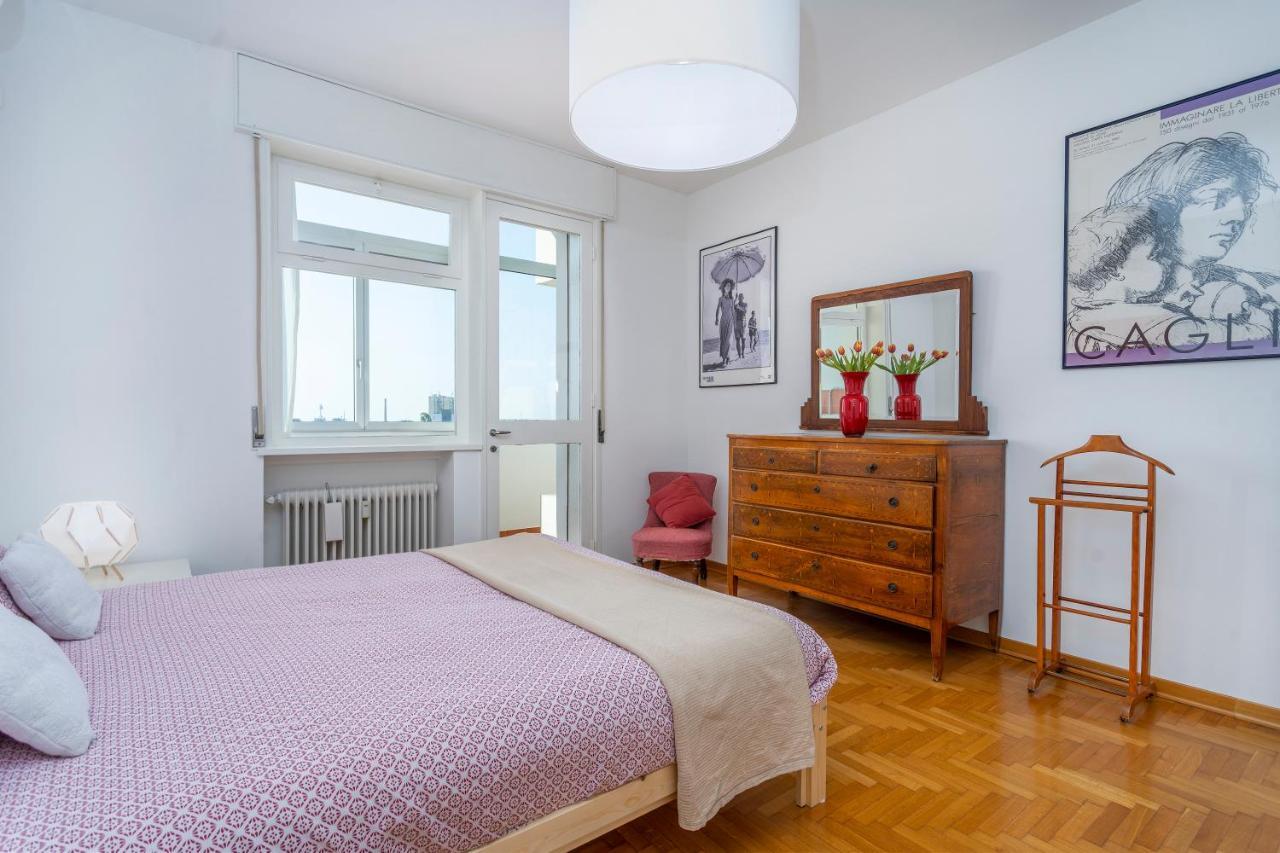 Udine Viale Venezia Huge Red Apartment Екстер'єр фото