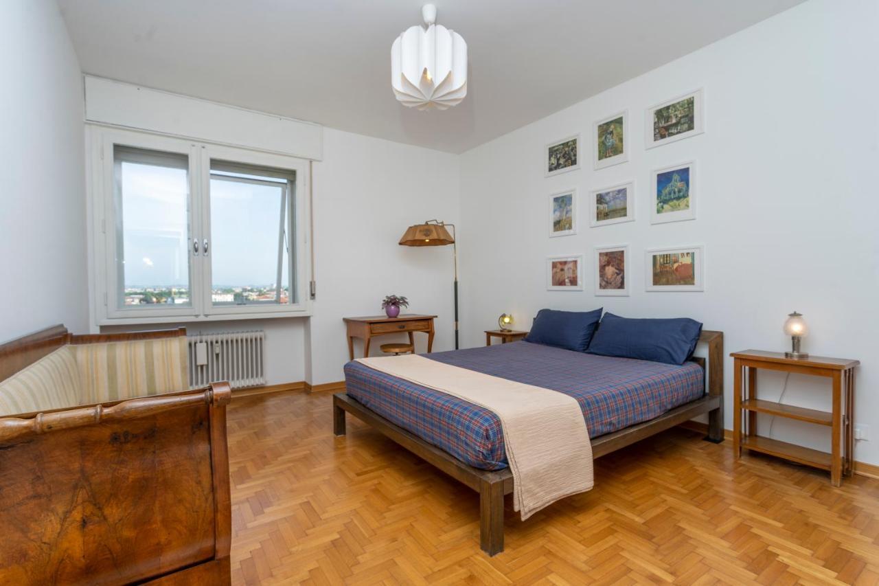 Udine Viale Venezia Huge Red Apartment Екстер'єр фото