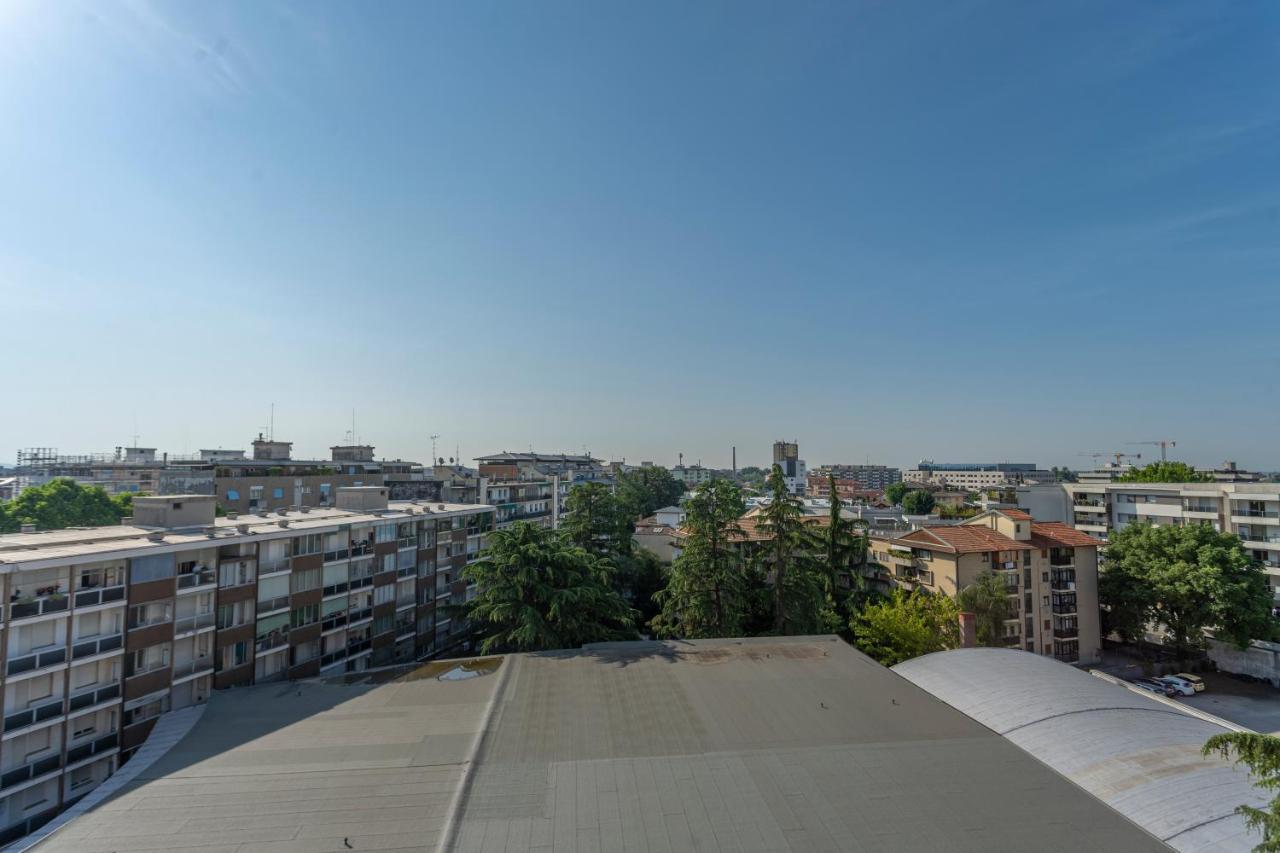 Udine Viale Venezia Huge Red Apartment Екстер'єр фото